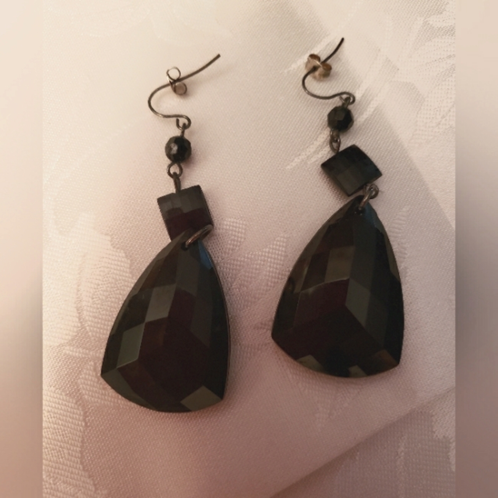 Women's Drop Dangle Black Stone Earrings 3" drop.
